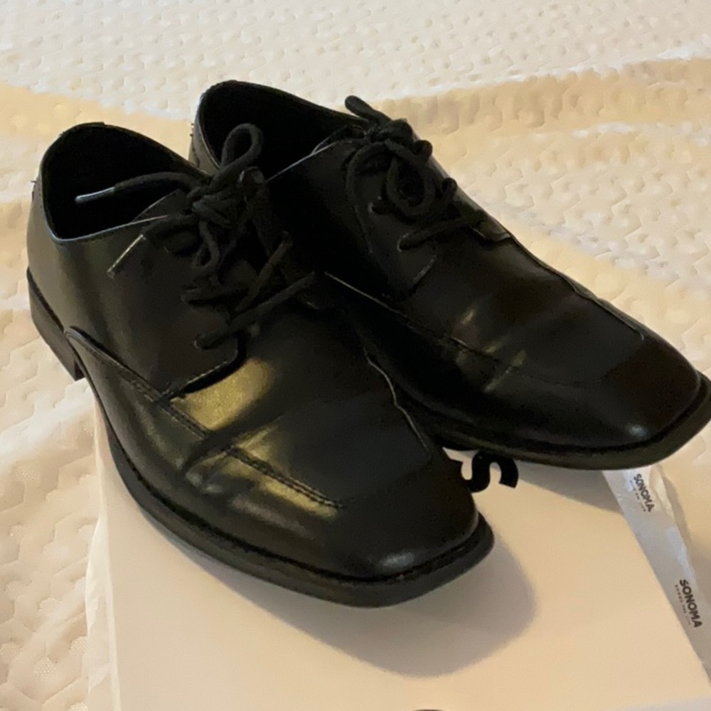 Sonoma boys/men’s sz 6 dress shoes